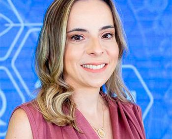 Dra. Mariana Caniatto - Médica assistente da UTI Neonatal da Maternidade São Luiz Star Rede D’Or Especialista em seguimento de pacientes prematuros e pediatria geral. CRM SP 127088